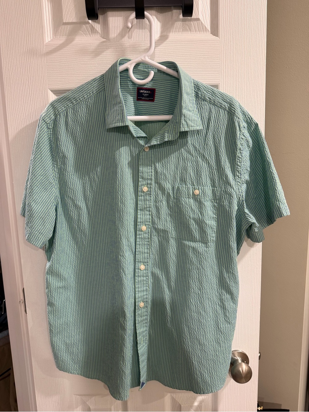 UNTUCKit Seersucker Button Up - XL